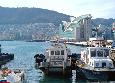 Nampo-Dong Harbor Ships ›
  February 2011.