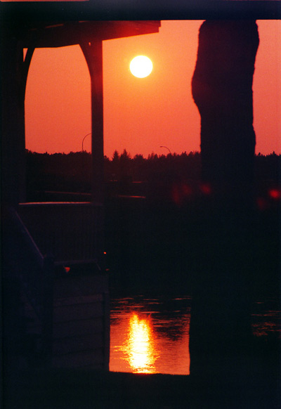 Prince Albert Park Sunset › July
  2000.