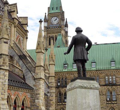 Rear Side Statue, Ottawa › July 2014.